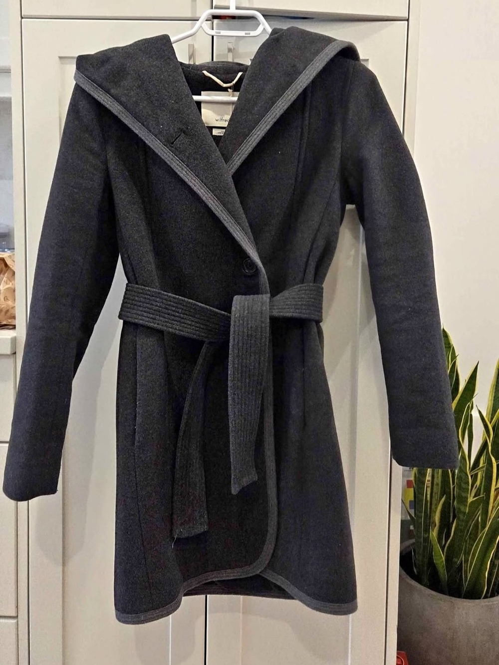 Wilfred Hooded Belted Trench Coat in Charcoal Gray